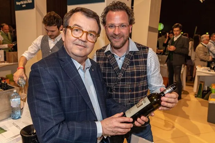 ... Willi Klinger (Österreich Wein Marketing) mit Wolfgang Maitz ...