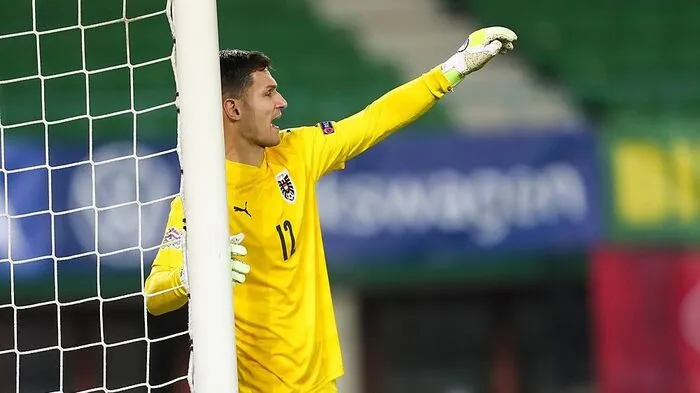 Pavao Pervan: 4 Wurde von den Norwegern vor allem in der ersten Hälfte immer wieder gefordert und hielt zwei Mal sehr gut. Sein Spiel mit dem Fuß ist gut genug, dass er sorglos eingebaut werden kann.