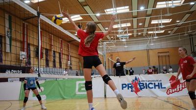 Spannende Spiele stand bei der U13-Volleyball-Staatsmeisterschaft in Eisenerz auf dem Programm