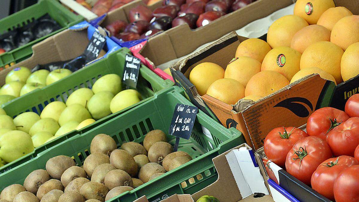 Bei der Obst- und Gemüseabteilung im Lienzer Spar-Markt sollen &quot;die Hüllen fallen&quot; 