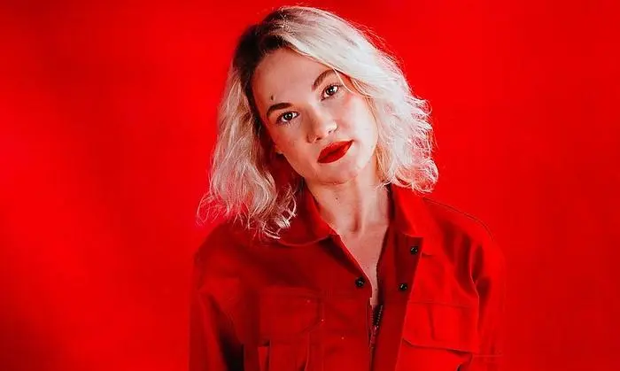 Mit Avec kommt einer der leuchtendsten Sterne des österreichischen Popfirmaments nach Liernz