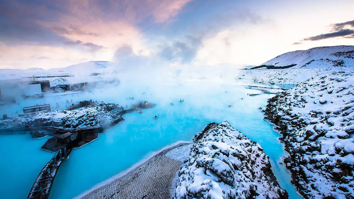 Die berühmteste heiße Quelle Islands ist die Blaue Lagune