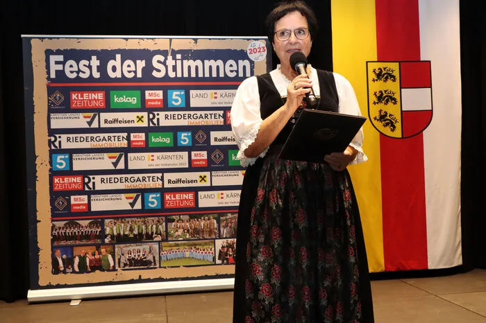 Durch das Pro­gramm führte Mo­dera­to­rin An­ne­lies Wer­nitz­nig.