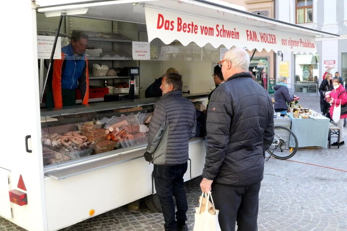 „30 Marktfieranten, die aus dem Mittelkärntner Raum anreisen, bieten sowohl mittwochs als auch samstags ein exquisites, buntes, schmackhaftes und gesundes Sortiment an“, sagt Marktsprecherin Kerstin Waldhauser. 