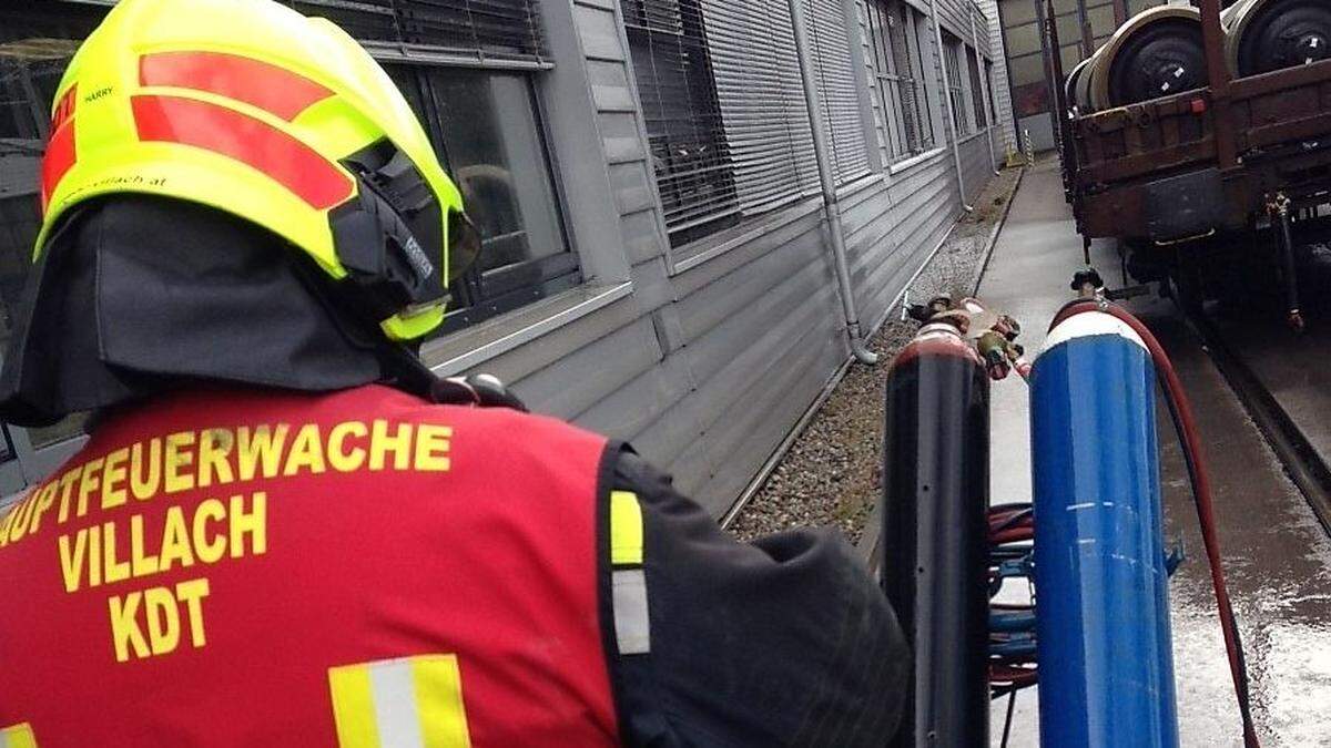 Für den Feuerwehreinsatz in Völkendorf musste auch das Sonderkommando Cobra ausrücken