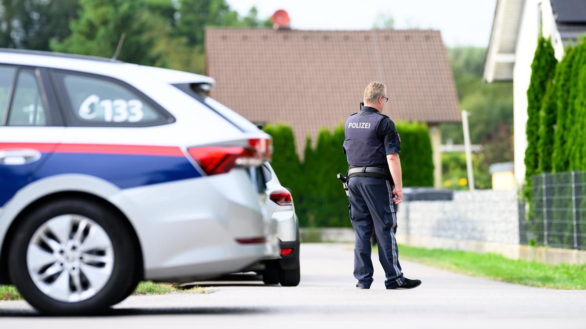 Auch am Donnerstag gehen die Ermittlungen nach dem Fund von drei Leichen im Bezirk Tulln weiter