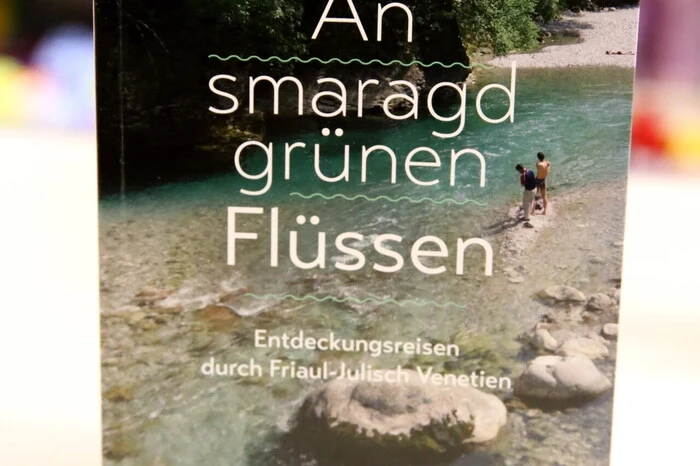Übrigens: Erhältlich ist der Reiseführer, der Entdeckungsreisen in Friaul-Julisch Venetien zum Inhalt hat, im guten Fachhandel um 23 Euro. 