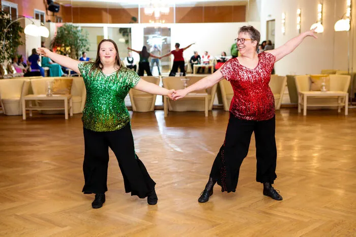  Elisabeth Waltersdorfer mit Tanzpartnerin Elisabeth Friedrich.