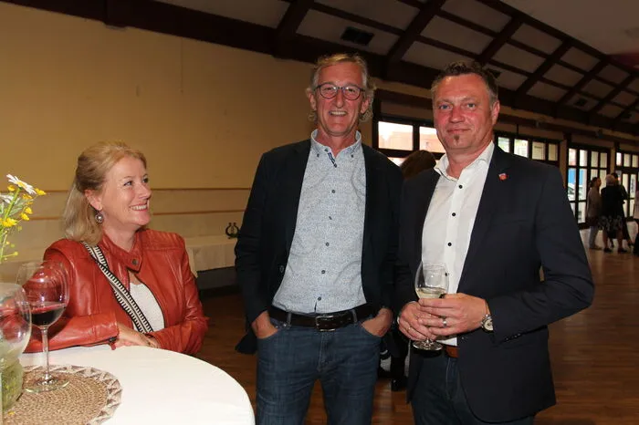 Bürgermeister Manfred Reisenhofer (3.v.l.) verwies auf die Bedeutung des Kulturvereines für den Tourismus der Region: "Viele Musiker lernten vor und nach ihren Auftritten das Vulkanland kennen."