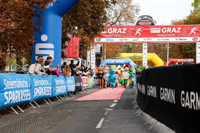 GRAZ,AUSTRIA,10.OCT.26 - RUNNING - Graz Marathon, side events. Image shows the mascots run. Photo: GEPA pictures/ Matic Klansek