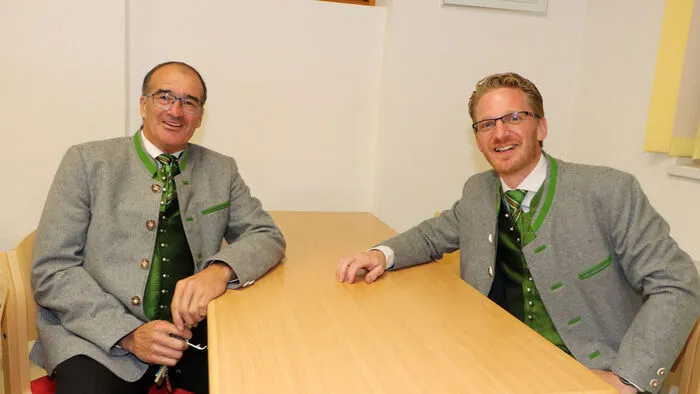 Am Foto von Links: Josef Unterköfler (Obmann) und Josef Schmettte-Krch (Chorleiter).