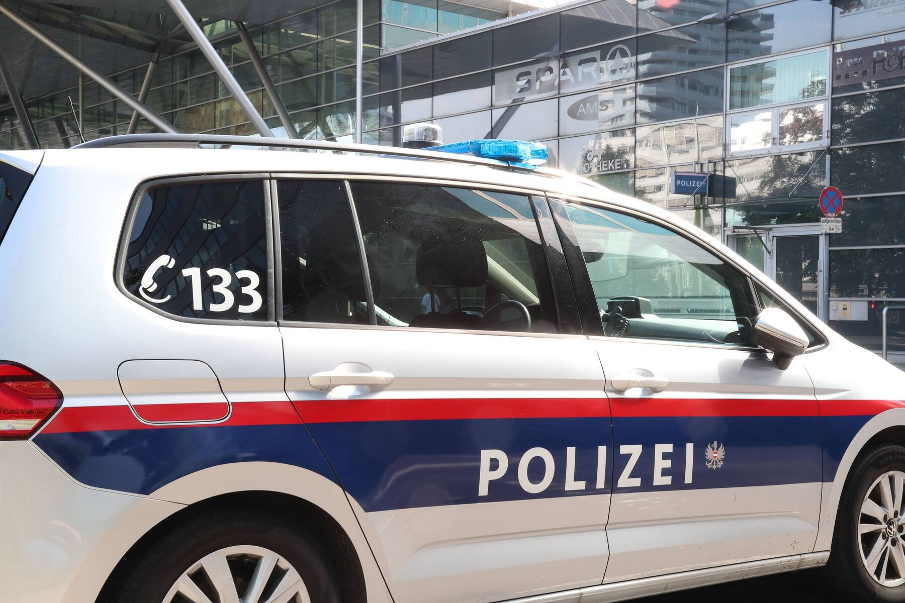 Alkotest verweigert: Pkw landete nach Überschlag i