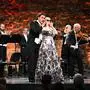 Iva Schell und Thomas Tatzl mit dem Johann Strauss Ensemble
