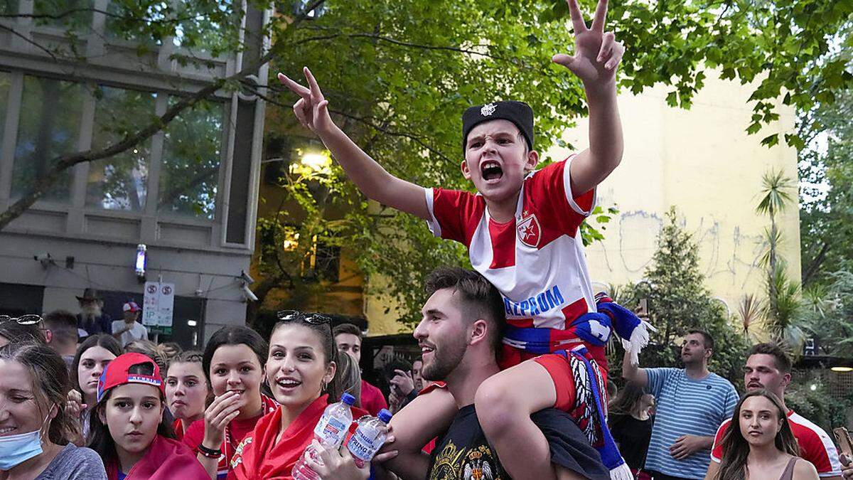 Serbische Kundgebung für Djokovic in Melbourne