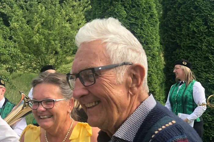 Horst Neumann mit seiner Frau Ingrid, die ihm immer unterstützend zur Seite steht.