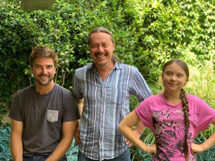 Drei von fünf der Crew: Profisegler Boris Herrmann (links)  mit Greta und ihrem Vater Svante