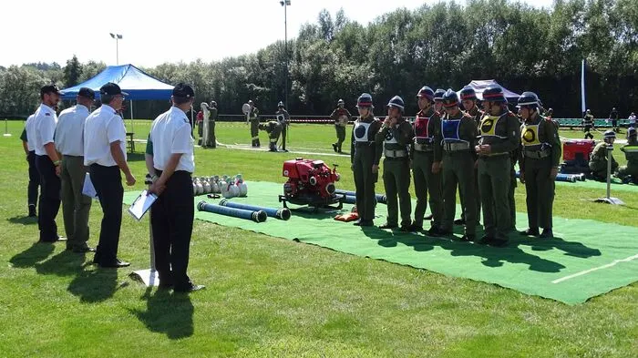 27 Feuerwehren waren in Floing am Start.