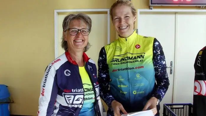 Den sportlichen Herausforderungen stellten sich 400 AthletInnen in der Sprintdistanz und der olympischen Distanz mit 1,5 Kilometer Schwimmen, 42 Kilometer Radfahren und 10 Kilometer Laufen. 