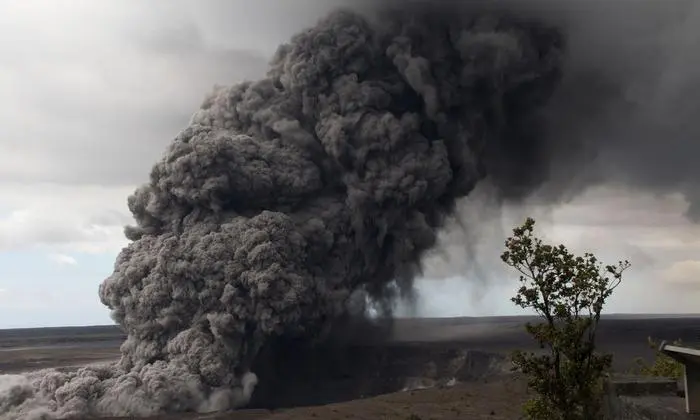 Ein Krater nahe des Gipfels explodierte