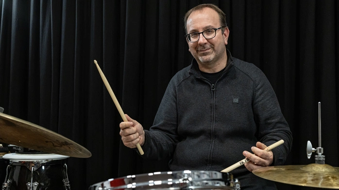 Schlagzeuger Klemens Marktl hat eine Big-Band zusammengestellt