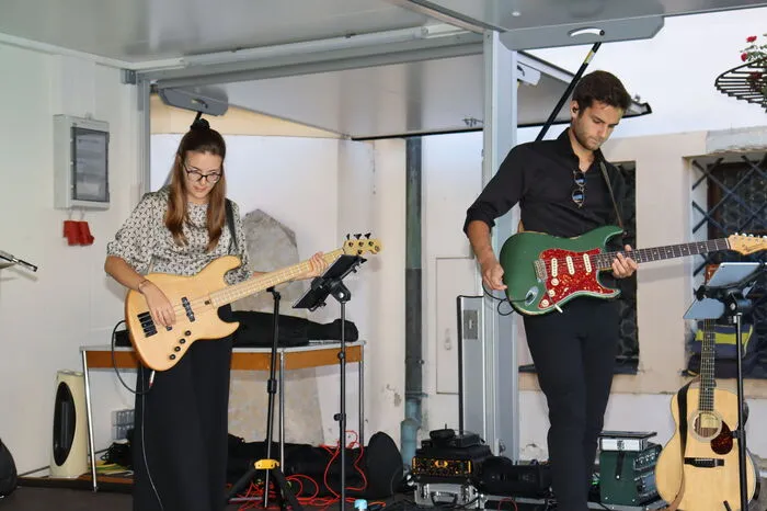 Neben Spezialitäten aus der italienischen Kulinarik sorgten Ivano Albano mit seiner Band auf dem Michaeliplatz für Live-Musik vom Feinsten und DJ Luky für Italo-Sound bis in die späten Abendstunden.
