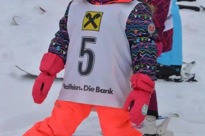 62 Kinder fuhren im Wenigzeller Schneeland um die Wette: Die Sieger der unterschiedlichen Klassen wurde durch jeweils drei Läufe ermittelt. Dabei wurden die zwei zweitbesten Läufe für die Gesamtzeit herangezogen.