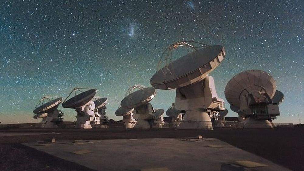Die Forschenden nutzten unter anderem Beobachtungsdaten des Riesenteleskops ALMA (Atacama Large Millimeter/Submillimeter Array) in Chile