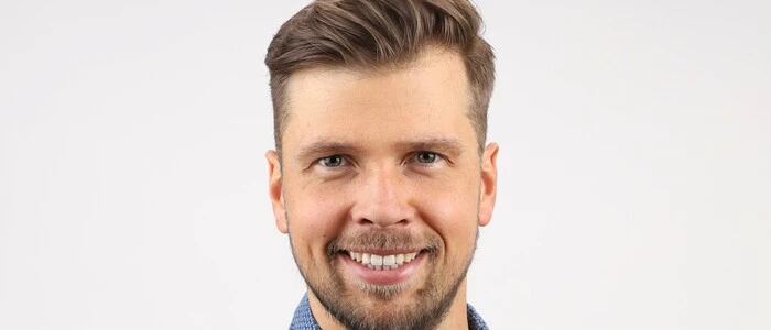 Das Bild zeigt Thomas Seruga
