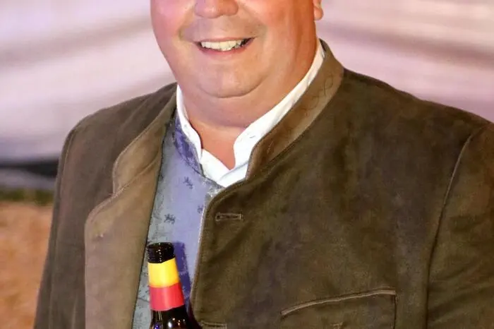 Beim Zweitagesfest neben zahlreichen LJ-Gruppen aus der Region unter anderen gesichtet: Bürgermeister Günther Kernle (Foto), Oberst Alexander Kraßnitzer, Autoexperte Martin Felsberger, Buschenschank-Betreiberin Christine Guschelbauer sowie Alt-Bürgermeister Herbert Kuss. 