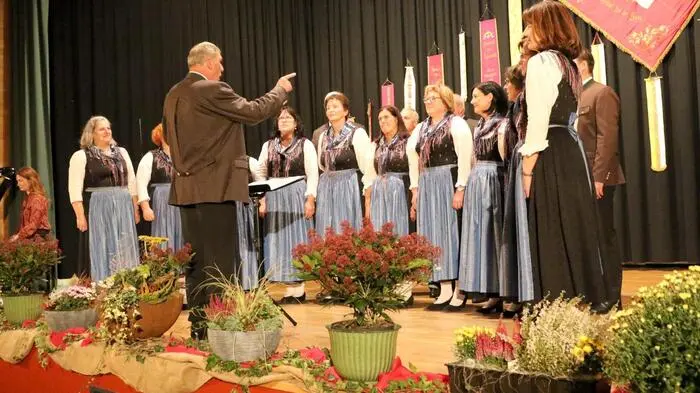 Wenn das kein Grund zum Feiern ist! Bereits seit über 105 Jahren gibt es den Volksliedchor Althofen/Treibach. Grund genug, zum Jubiläumskonzert in das örtliche Kulturhaus zu laden.