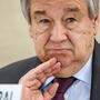 UN-General Antonio Guterres appellierte an die Welt, die Waffen ruhen zu lassen: &quot;Die Raserei des Virus illustriert den Wahnsinn des Kriegs.&quot; 
