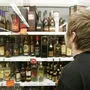 Wenn Jugendliche im Supermarkt keinen Alkohol bekommen und ihnen der "berühmte" Schluck Bier zu Hause verwehrt wird, ist das schon wichtige Präventionsarbeit