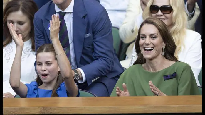 Prinzessin Kate zog in ihrem eleganten, waldgrünen Kleid die Blicke auf sich