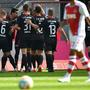 Union Berlin jubelt über ein 1:0 und die Tabellenführung