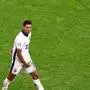 England v Slovakia 30 June 2024, Gelsenkirchen - UEFA EUROs - Round of 16 - England v Slovakia - Jude Bellingham of England celebrates scoring their equalising goal by gesturing to his body - Photo: Charlotte Wilson / Offside. Gelsenkirchen Germany *** England gegen die Slowakei 30. Juni 2024, Gelsenkirchen UEFA EURO Achtelfinale England gegen die Slowakei Jude Bellingham aus England feiert den Ausgleichstreffer mit einer Geste zu seinem Körper Foto Charlotte Wilson Abseits Gelsenkirchen Deutschland PUBLICATIONxINxGERxSUIxAUTxONLY Copyright: xCharlottexWilsonx/xOffsidexOffside