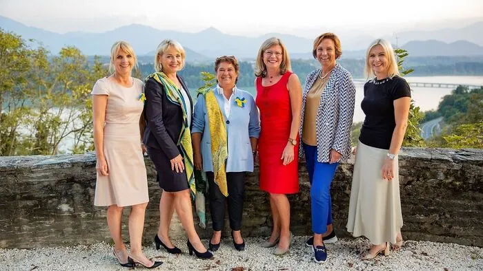Der aktuelle Clubvorstand: Isolde Rudolf, Brigitte Niemiez, Präsidentin Konstanze Röhrs, Michaela Graßler, Margot Steffan, Silvia Köchl (von links)
