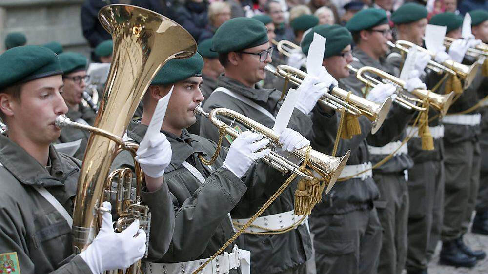 Militärmusik begeisterte hunderte Kärntner
