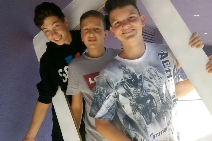 "Schirm, Charme und Melone", nennt Anna Almer dieses Bild, hier ging es um die Berufsfindung.
