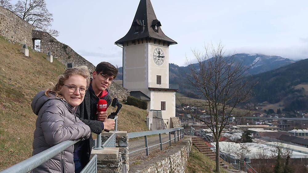 Anna-Maria Pongruber und William Széll auf dem Brucker Schlossberg