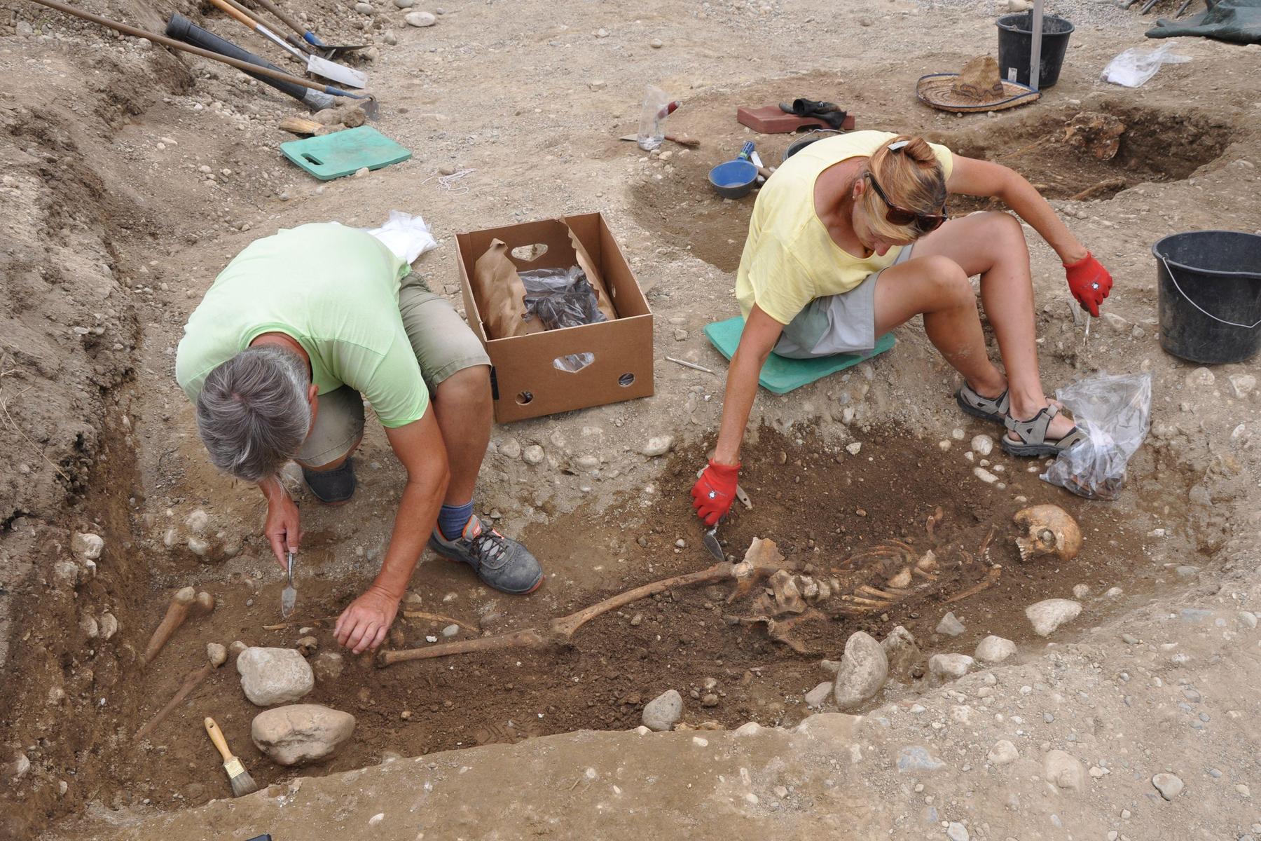 Makabrer Fund in Kärnten : Skelette auf Baustelle entdeckt: Jetzt gibt es erste Erkenntnisse 
