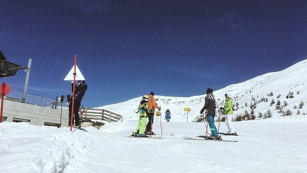 Für die Südtiroler Seite (im Bild das Skigebiet Helm und Rotwand) ist die Umweltverträglichkeitsprüfung für die Skischaukel seit Monaten im Gange 