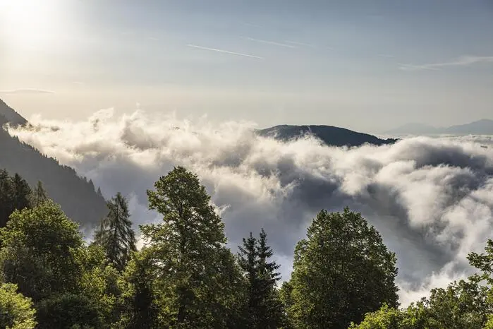 Ein atemberaubender Blick über den Ossiacher See