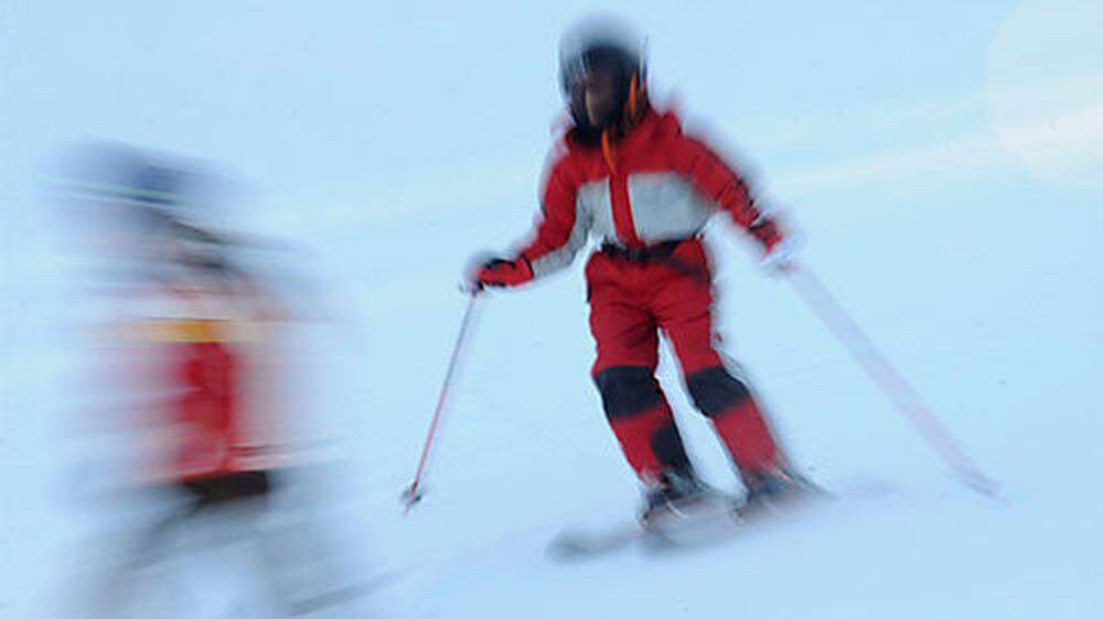 Am Nassfeld kollidierten die beiden Skifahrer (Symbolbild)