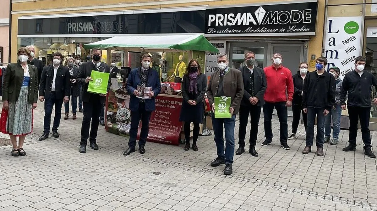 Neueröffnung des Marktstandes auf dem Leobener Bauernmarkt in der Straußgasse