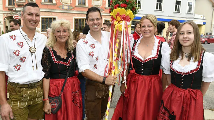 Hatten auch dieses Jahr wieder Wetterglück: das Kirchtagsladerteam um Michael Koch.