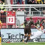 Guido Burgstaller verwandelt den Elfer