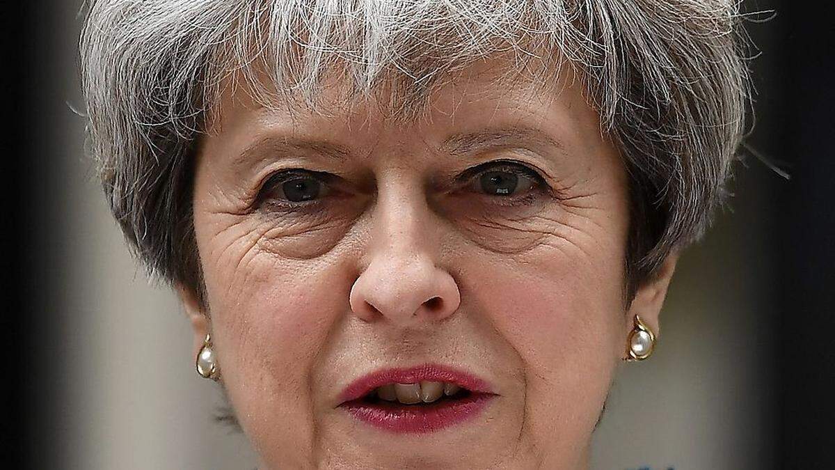 Theresa May: Führen ihre Illusionen Großbritanniens Wirtschaft in den Abgrund?