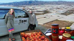 Irina Schaltegger und Dominik Prikoszovits verarbeiten in Almeria weggeworfene Tomaten zu Sugo