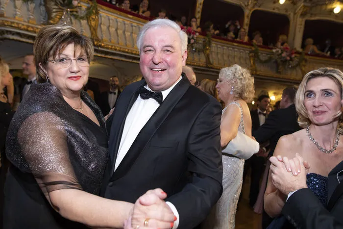 ... LH Hermann Schützenhöfer mit seiner Frau Marianne ...