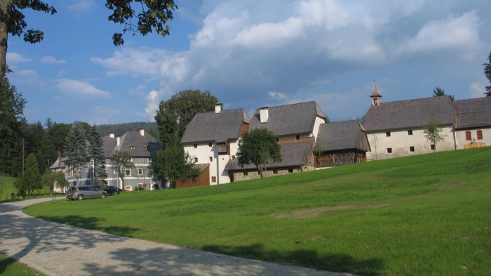 Idyllisch am Land in der Gemeinde Obdach liegt Schloss Admontbichl. Das Anwesen befindet sich im Privatbesitz von Red-Bull-Boss Dietrich Mateschitz.